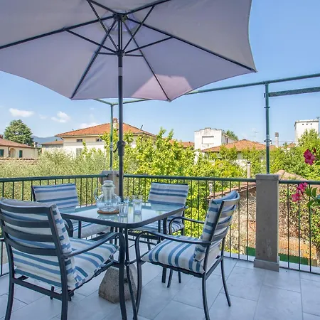 Apartamento Residenza Augusta Lucca